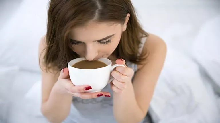 تعرف على 4 مشروبات قد تساعد على الهدوء والاسترخاء -صدى الخبر