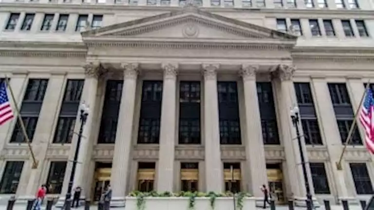كيف يؤثر قرار الفيدرالي الأمريكي بتثبيت الفائدة على سوق المال؟ -صدى الخبر