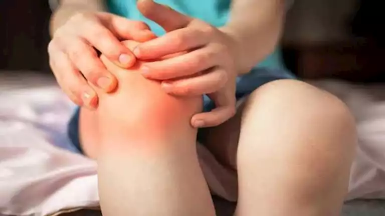 قلة النوم والعمل ليلًا.. دراسة تكشف خطرًا خفيًا يهدد المفاصل -صدى الخبر