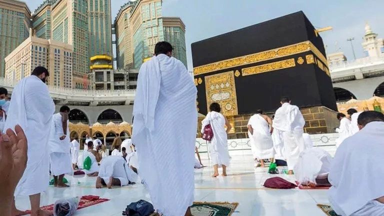 قبل السفر للعمرة.. تعرف على شرط صلاحية جواز السفر في موسم 1448هـ -صدى الخبر