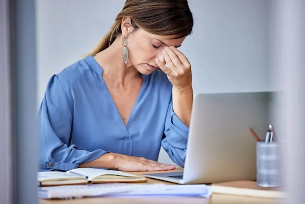 تشعر بالتعب دائما؟ 4 اضطرابات خفية قد تفسر السبب -صدى الخبر