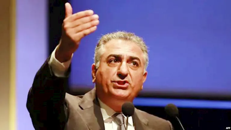 إيران تحاكم بهلوي في تهم تجسس وتوجيه شبكات إرهابية -صدى الخبر
