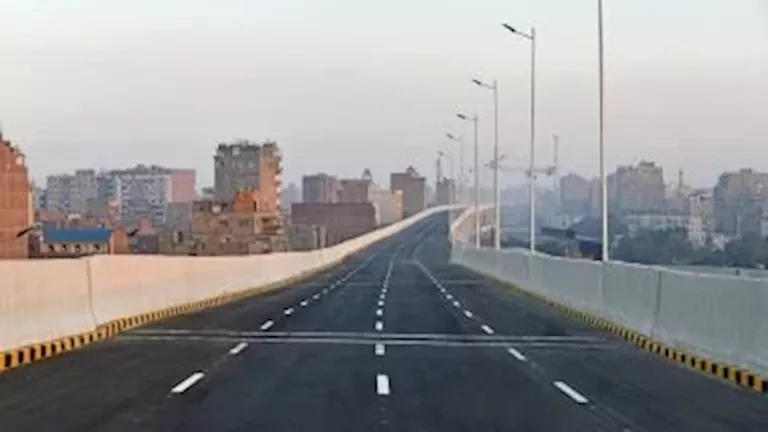 إغلاق محور الفريق كمال عامر بسبب المونوريل -صدى الخبر
