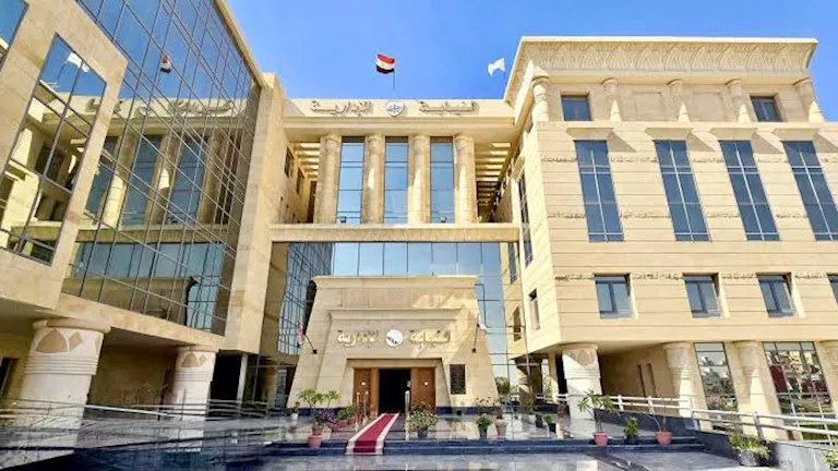 إحالة 15 مسؤولًا للمحاكمة التأديبية لإهمالهم مخالفات البناء -صدى الخبر