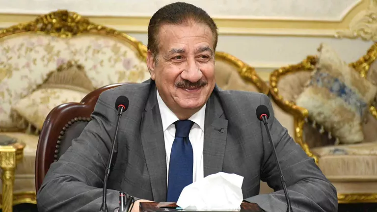 محافظ بورسعيد يعتمد ترقية 409 معلمين -صدى الخبر
