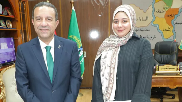 محافظ المنوفية يكرم طالبة الباجور بعد اهتمام رئيس الوزراء بقصة كفاحها -صدى الخبر