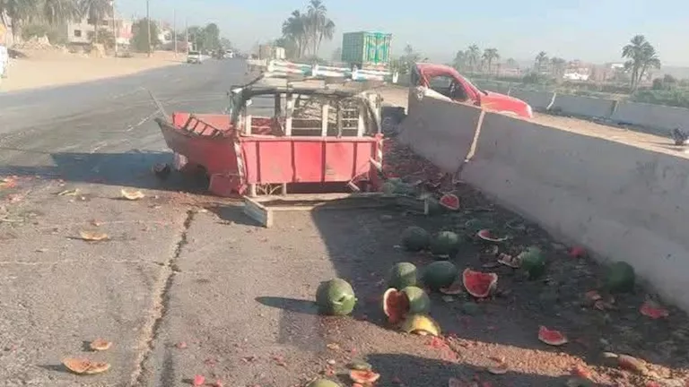تفاصيل الحادث المروع لـ سيارة البطيخ في أسيوط -صدى الخبر