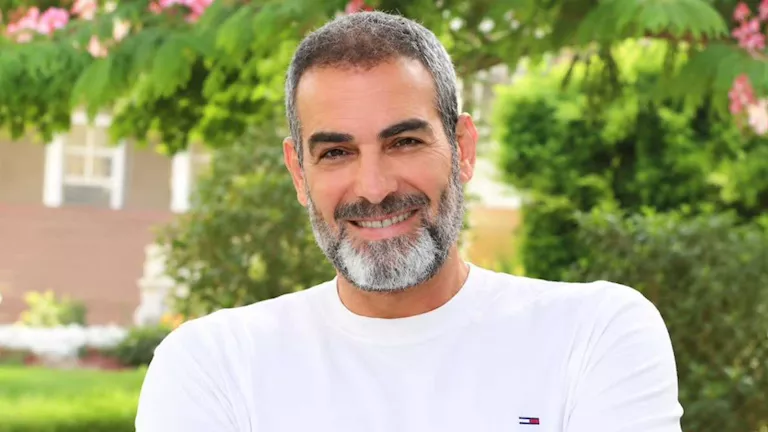 المهرجان القومي للمسرح المصري يكرّم أحمد عبد العزيز في دورته الـ19 -صدى الخبر