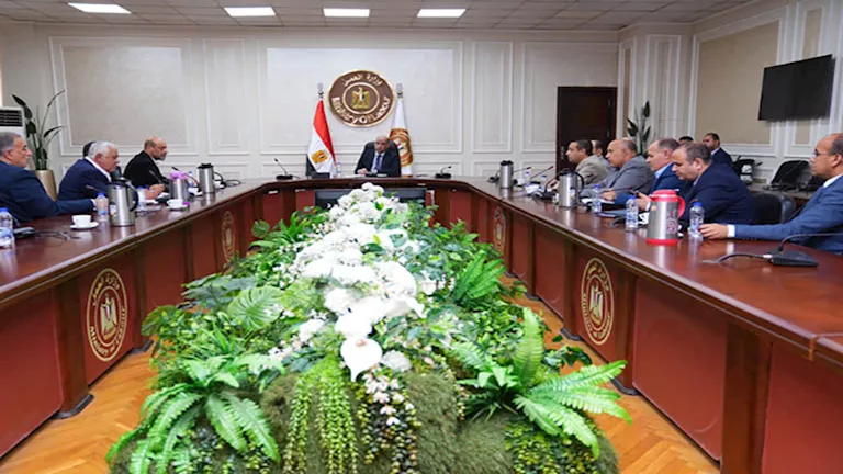 رداد: نسعى لتذليل العقبات أمام المستثمرين تنفيذًا للتوجيهات الرئاسية -صدى الخبر