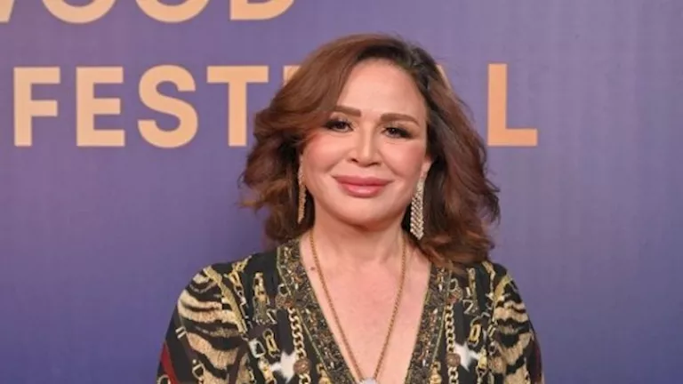 إلهام شاهين تتألق بإطلالة أنيقة.. كيف نسقتها؟ -صدى الخبر