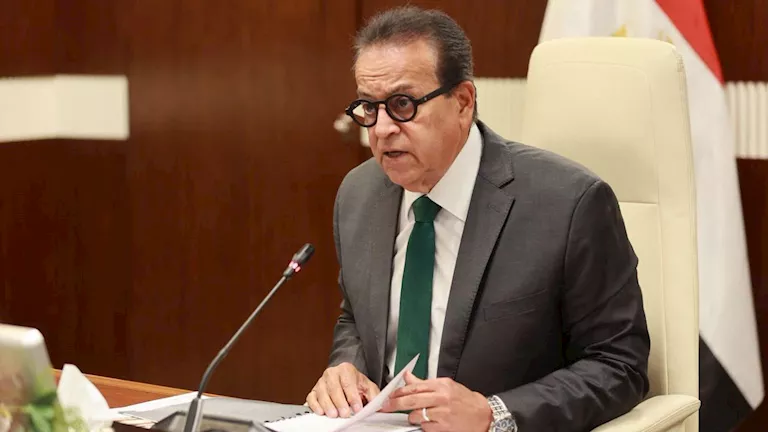 خالد عبدالغفار يتابع تجهيزات منشآت التأمين الصحي الشامل بالمنيا -صدى الخبر