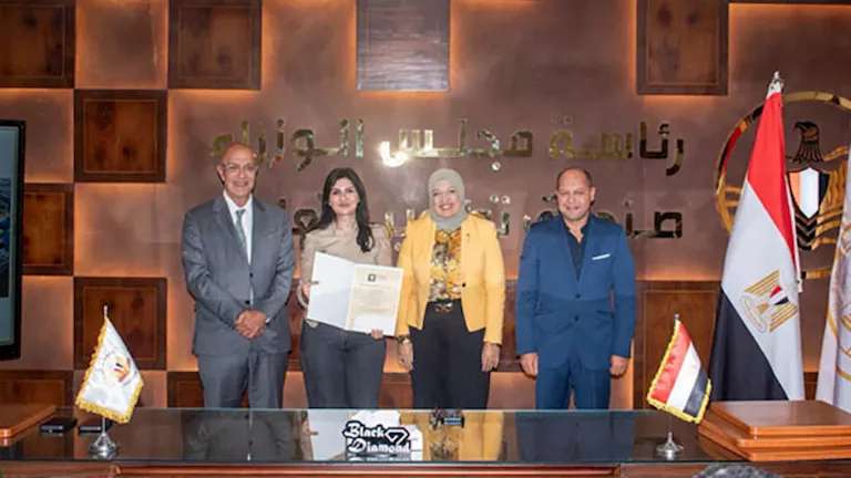 “تطوير التعليم” يحتفل بتخريج أول دفعة من البرنامج المهني للمسوقين العق -صدى الخبر