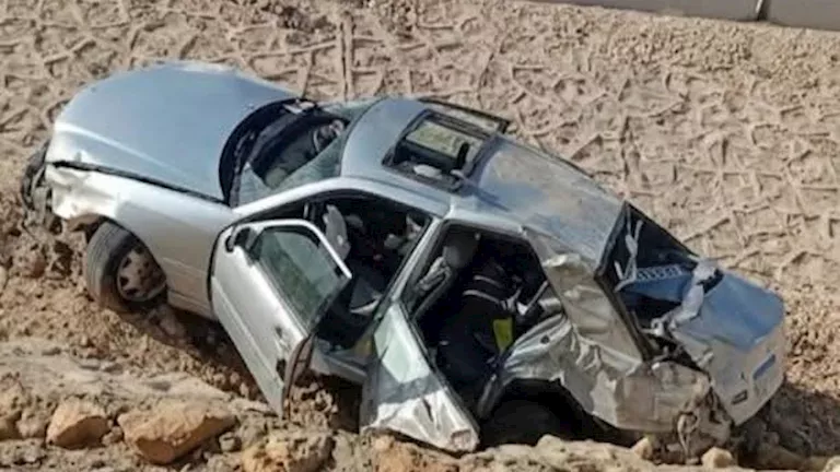 مصرع شخصين وإصابة 4 آخرين في حادث بطريق السخنة – القطامية -صدى الخبر