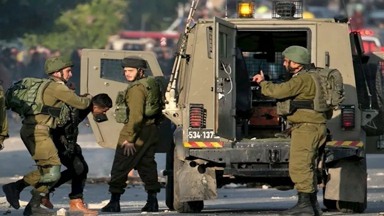 لليوم الثالث على التوالي.. جيش الاحتلال يعتقل 13 فلسطينيا في نابلس -صدى الخبر