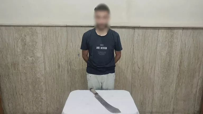 القبض على سائق هدد سيدة بسلاح أبيض بسبب خلافات الجيرة في الإسكندرية -صدى الخبر