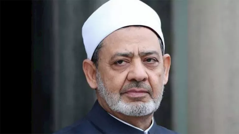 تفاصيل مكالمة شيخ الأزهر للأول أدبي “ذوي الهمم” -صدى الخبر