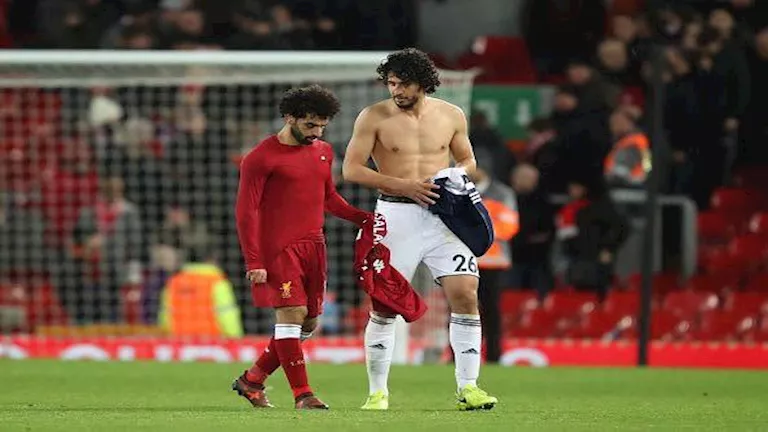 محمد صلاح يودع أحمد حجازي برسالة مؤثرة بعد اعتزاله كرة القدم -صدى الخبر