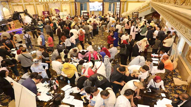 بحضور المحافظ.. 4000 فرصة عمل بملتقى توظيف حدائق القبة -صدى الخبر