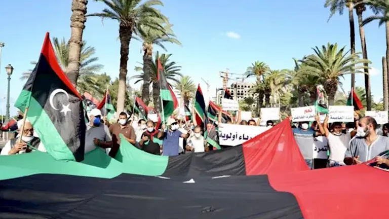 اتساع العصيان المدني في طرابلس ومطالب بإسقاط حكومة الدبيبة -صدى الخبر