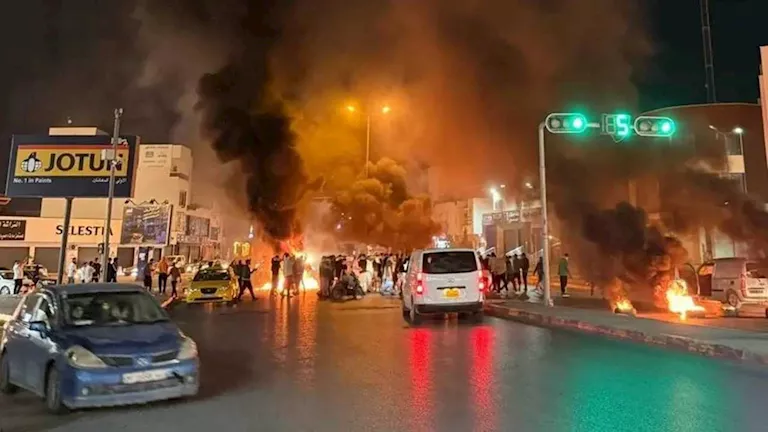 وسط اتساع الاحتجاجات.. محتجون يغلقون مقر وزارة الخارجية الليبية -صدى الخبر