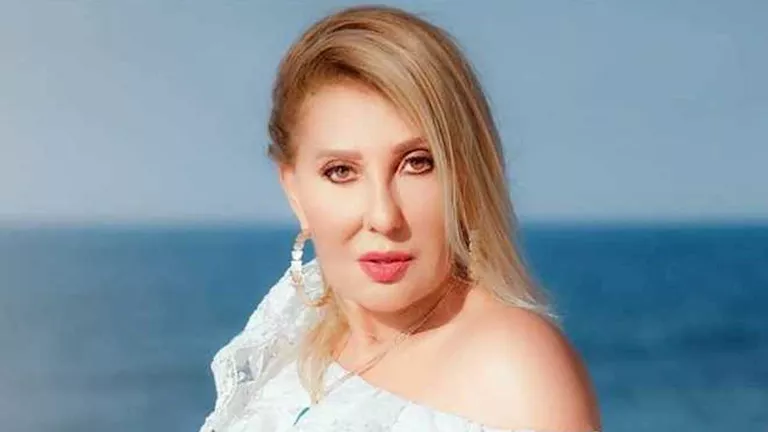 نادية الجندي بإطلالة جريئة.. كيف نسقت إطلالتها؟ -صدى الخبر