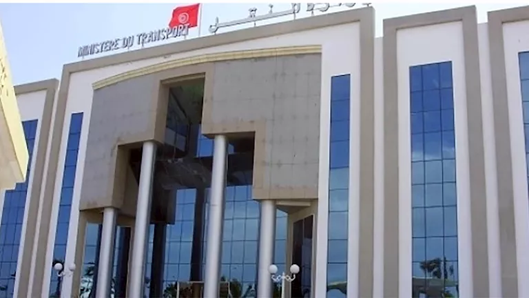 وزارة النقل: ميناء دمياط يعمل بكامل طاقته ويواصل استقبال السفن 24 ساعة -صدى الخبر