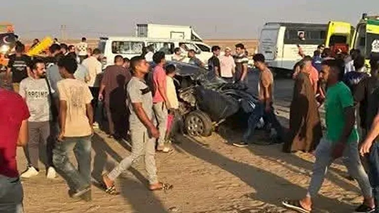 16 مصابًا في تصادم ربع نقل وملاكي بطريق القاهرة – الفيوم الصحراوي -صدى الخبر