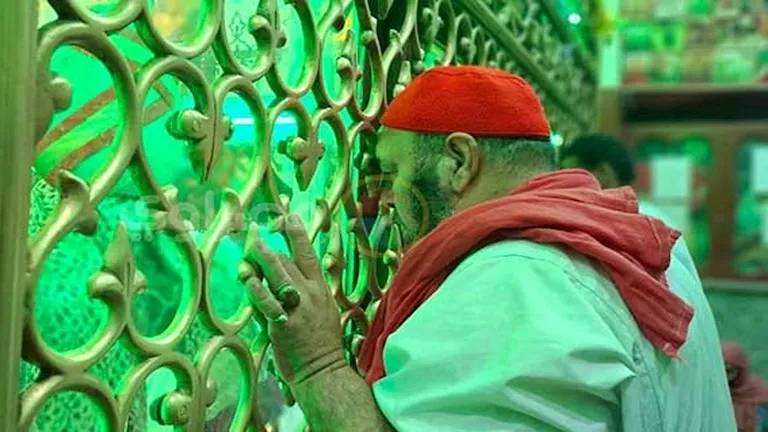 حلقات ذكر وإنشاد.. ختام مولد “سلطان الصعيد”جذب آلاف الزائرين بأسيوط (ص -صدى الخبر