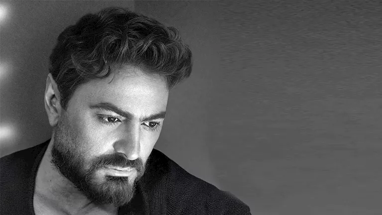 تأجيل حفل تامر حسني في مهرجان جرش بسبب وفاة والده حسني شريف -صدى الخبر