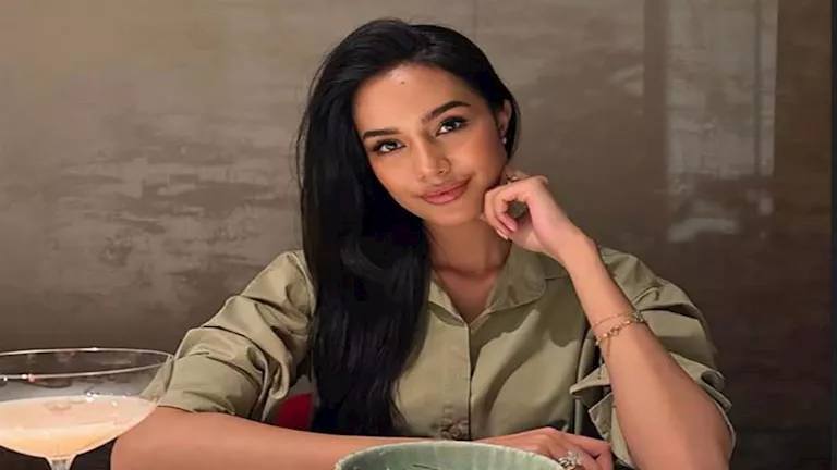 ملكة جمال العالم 2025 تتألق بإطلالة كاجوال جريئة -صدى الخبر