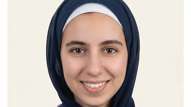 أسرة طالبة الـ 4% تطالب النائب العام بالتحفظ على أوراق الإجابة -صدى الخبر