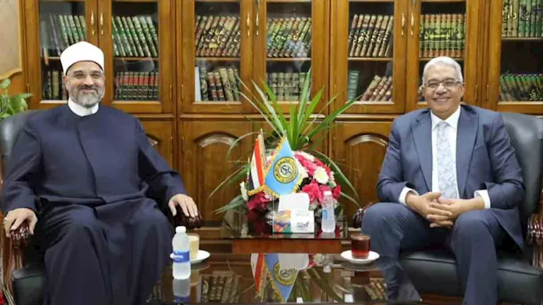 رئيس “دينية النواب” يزور رئيس جامعة الأزهر للتهنئة بتوليه منصبه -صدى الخبر