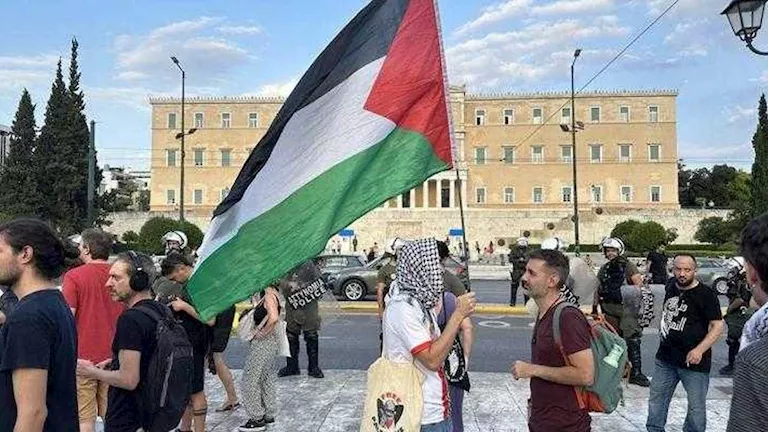 مظاهرات في اليونان تطالب الحكومة بوقف التعامل مع إسرائيل -صدى الخبر