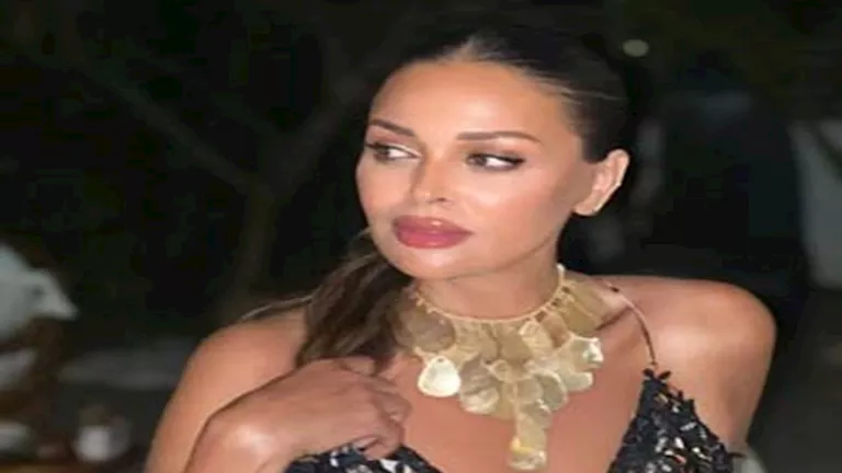 داليا البحيري تخطف الأنظار بإطلالة صيفية جريئة أمام حمام السباحة -صدى الخبر