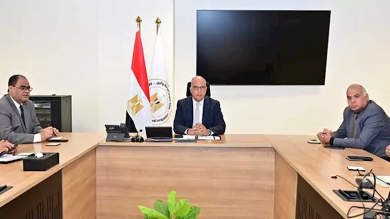 وزير الري يحدد ضوابط إنشاء المماشي النيلية لحماية مجرى نهر النيل -صدى الخبر