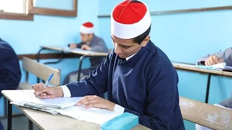 اليوم.. آلاف طلاب الأزهر بالأقصر يؤدون امتحانات الدور الثاني -صدى الخبر