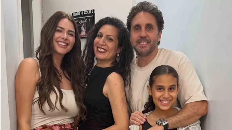 ريم العدل مع هشام ماجد في كواليس مسرحية “خيال مريض” -صدى الخبر