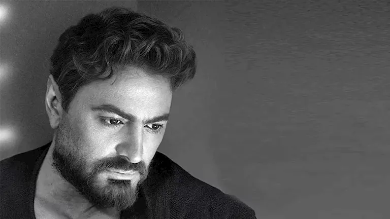 تامر حسني يوجه رسالة لكل من واساه في وفاة والده حسني شريف -صدى الخبر