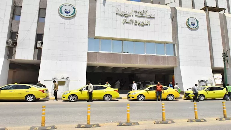 محافظ أسيوط يتابع جاهزية 15 سيارة تاكسي جديدة لبدء التشغيل -صدى الخبر