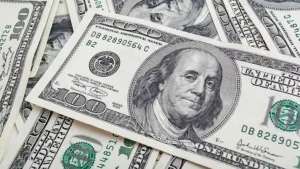 انخفض في 3 بنوك.. سعر الدولار مقابل الجنيه مع بداية تعاملات 15-9-2026 -صدى الخبر