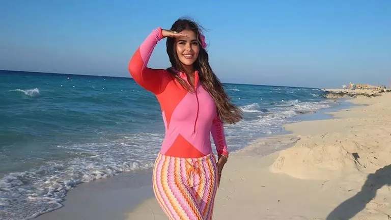 “بحبك”.. زوجة إمام عاشور تنشر صورا جديدة بالمصيف وزوجها يعلق -صدى الخبر