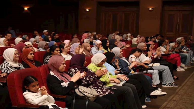 لغة وفنون وتراث.. تفاعل كبير مع قافلة الثقافة الكورية في الإسكندرية (ص -صدى الخبر