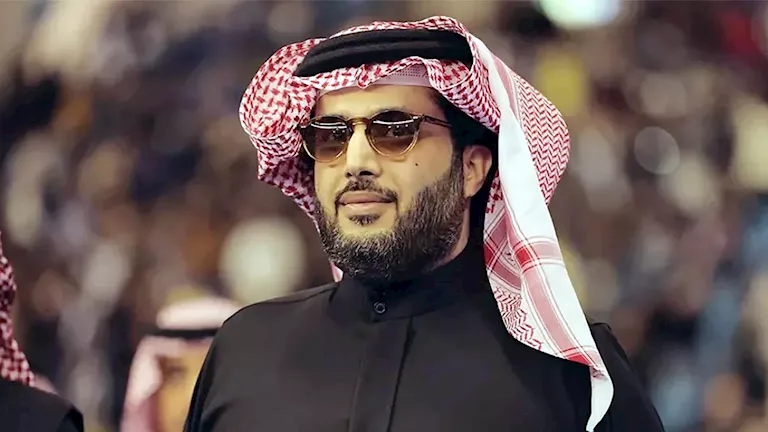 تركي آل الشيخ يمازح متابع هنأه بعيد ميلاده :” الناس اعتقدت إني في مصر -صدى الخبر