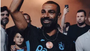 كيف استقبلت الجماهير انتقال محمد صلاح إلى طرابزون؟ -صدى الخبر