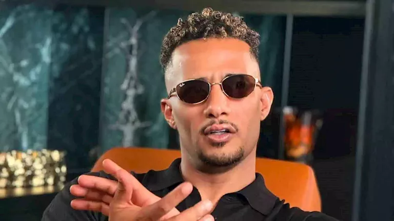 عصام الحضري وأحمد حسن يرقصان على أغنية محمد رمضان في إسطنبول -صدى الخبر