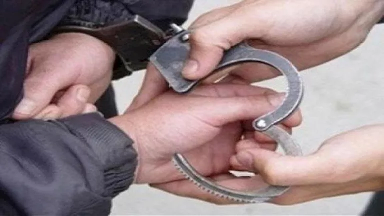 مكافحة المخدرات بسوهاج تضبط 7 كيلو شابو وأسلحة نارية في طهطا -صدى الخبر مكافحة المخدرات بسوهاج تضبط 7 كيلو شابو وأسلحة نارية في طهطا -صدى الخبر