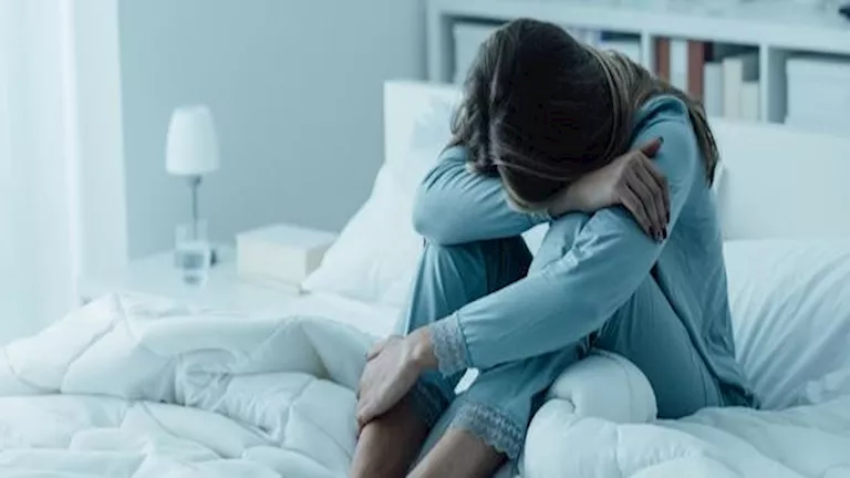 مع دخول الشتاء.. لماذا يصاب البعض بالاكتئاب الموسمي؟ وطرق التعامل معه -صدى الخبر مع دخول الشتاء.. لماذا يصاب البعض بالاكتئاب الموسمي؟ وطرق التعامل معه -صدى الخبر