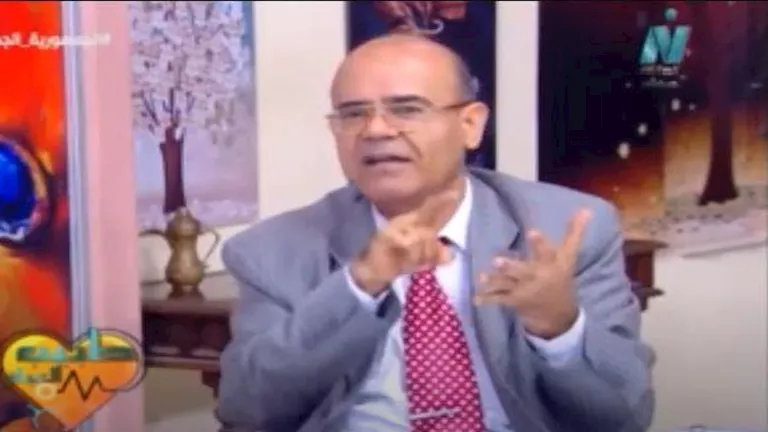 كيف تحمي نفسك وأسرتك من العدوى؟ مجدي بدران يجيب كيف تحمي نفسك وأسرتك من العدوى؟ مجدي بدران يجيب