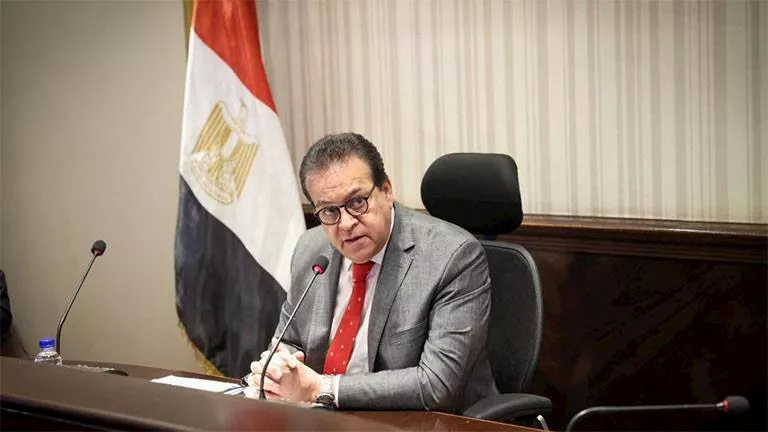 بعد الاعتداء على صحفي.. وزير الصحة ينهي التعاقد مع شركة الأمن بمستشفى بعد الاعتداء على صحفي.. وزير الصحة ينهي التعاقد مع شركة الأمن بمستشفى