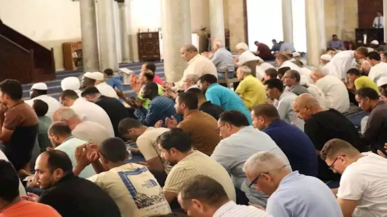شعائر صلاة الجمعة من مسجد الجزارية بالإسماعيلية – بث مباشر شعائر صلاة الجمعة من مسجد الجزارية بالإسماعيلية - بث مباشر